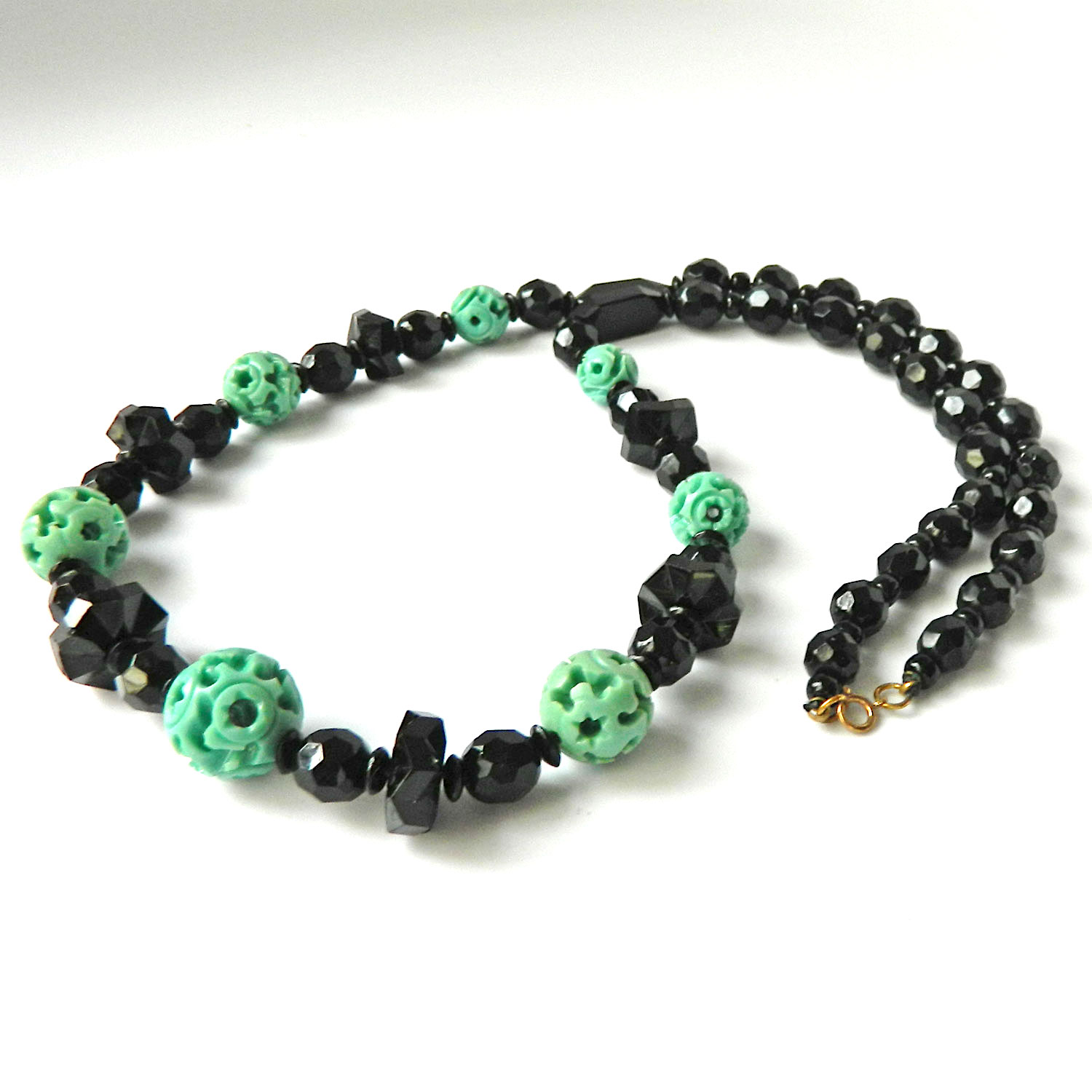 Black and Jadeite Green Bead Necklace 