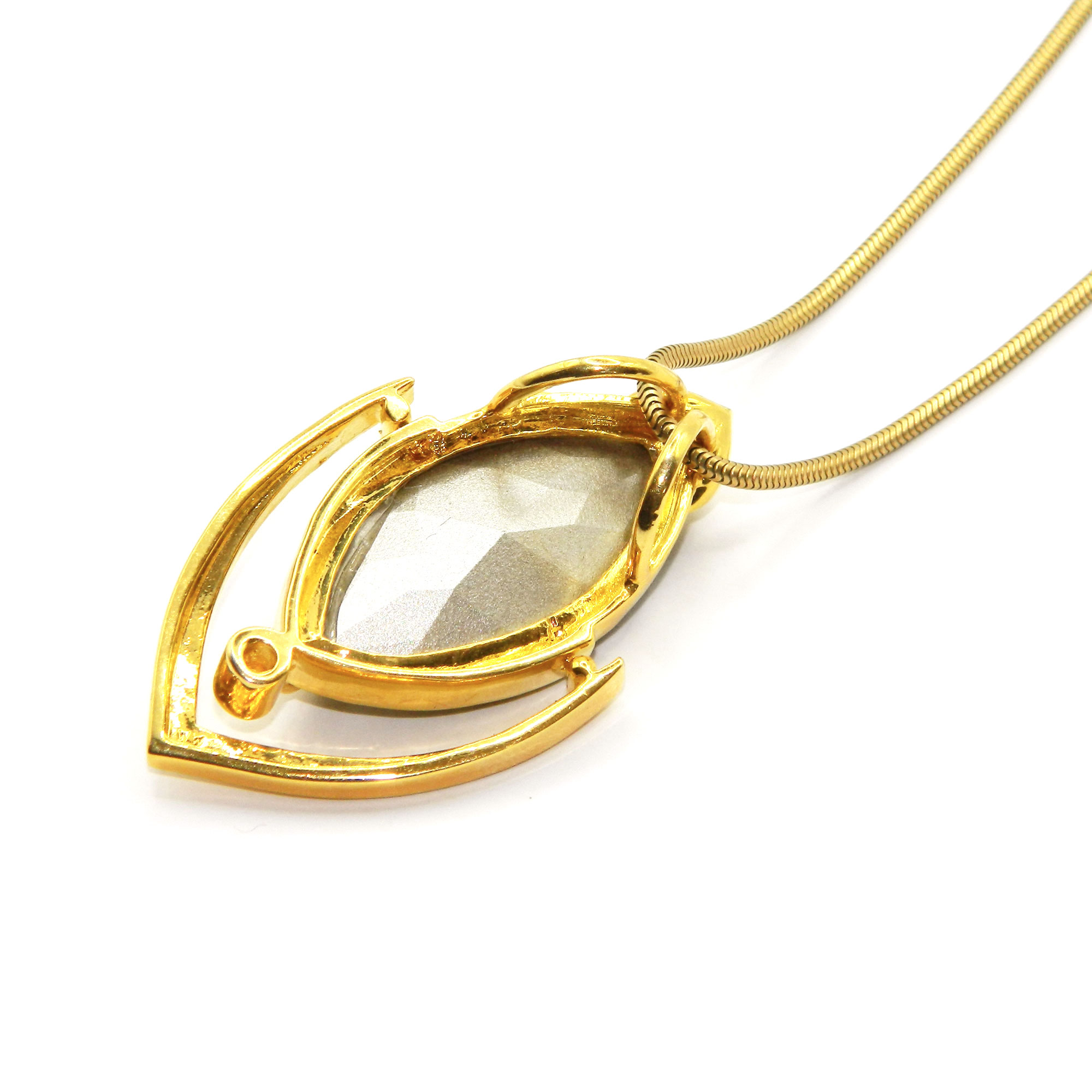 Rhinestone pendant necklace