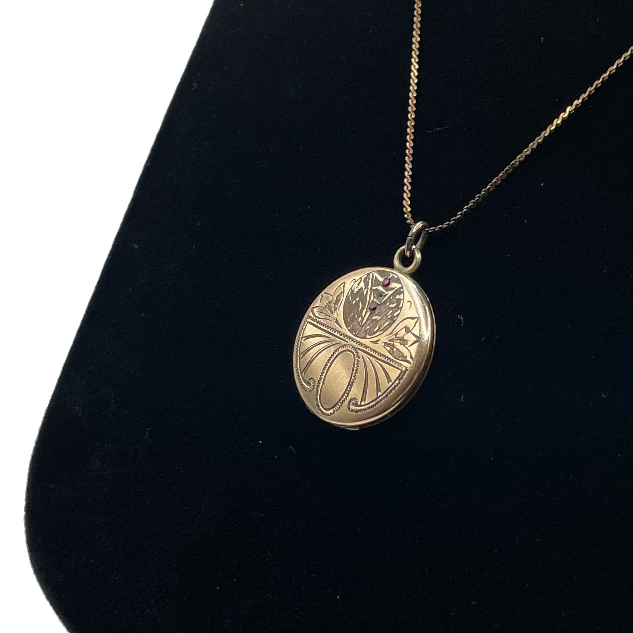 Antique locket pendant necklace