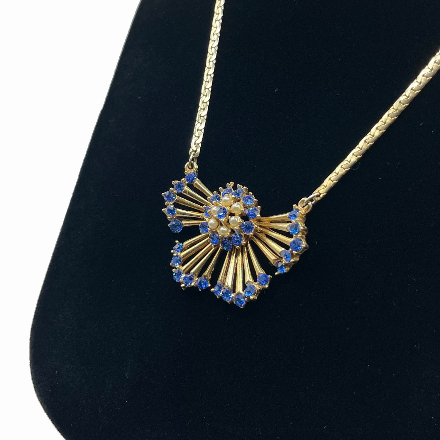 1940s blue rhinestone necklace
