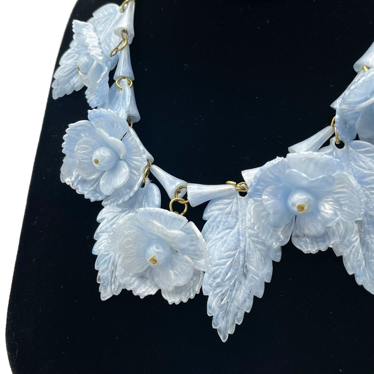 1930s flower and leaf celluloid necklace
