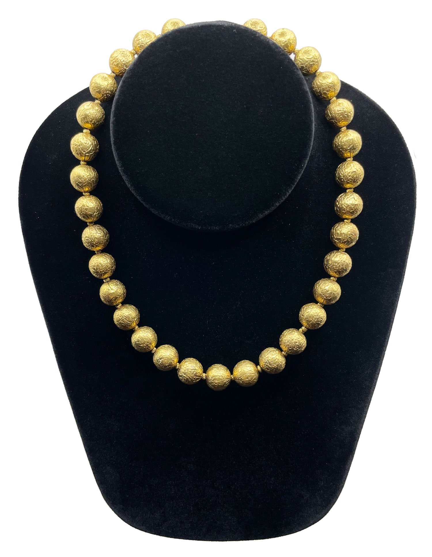 Gold tone beaded necklace