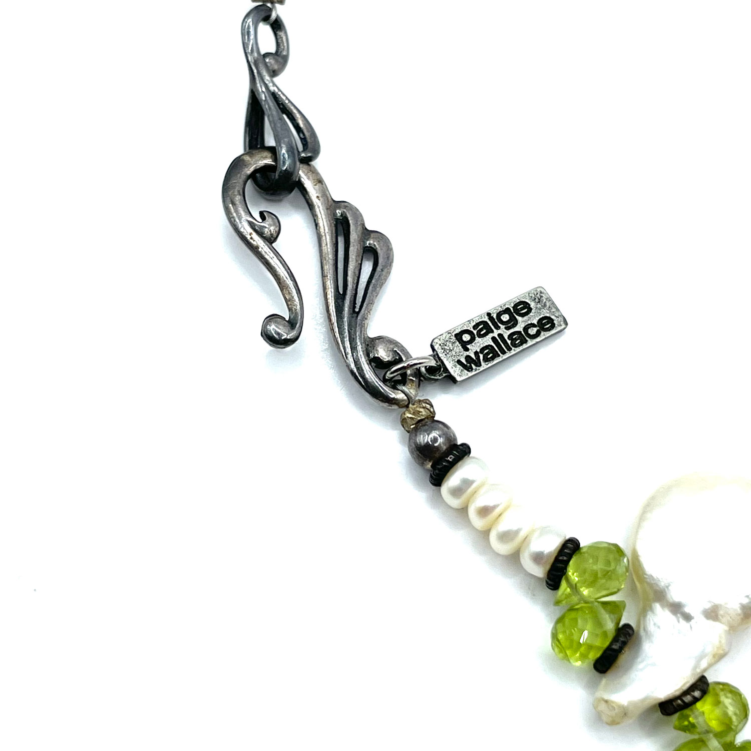 Coin pearl and peridot necklace