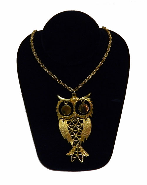 Owl pendant necklace