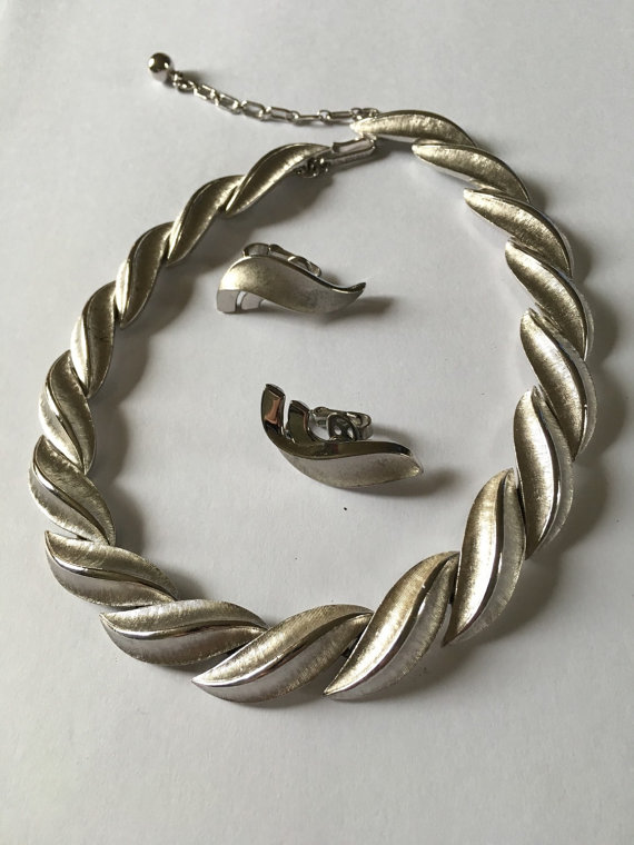 Trifari necklace set