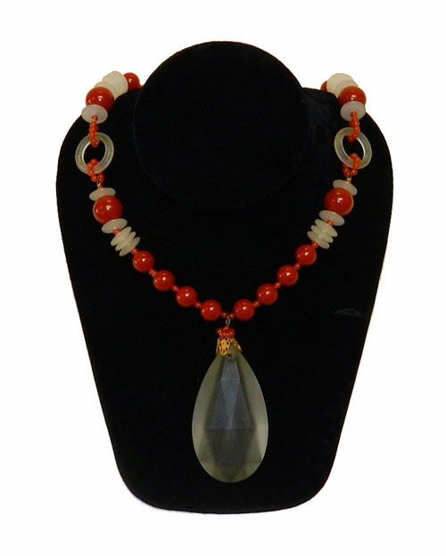 Vintage 1980's beaded pendant necklace