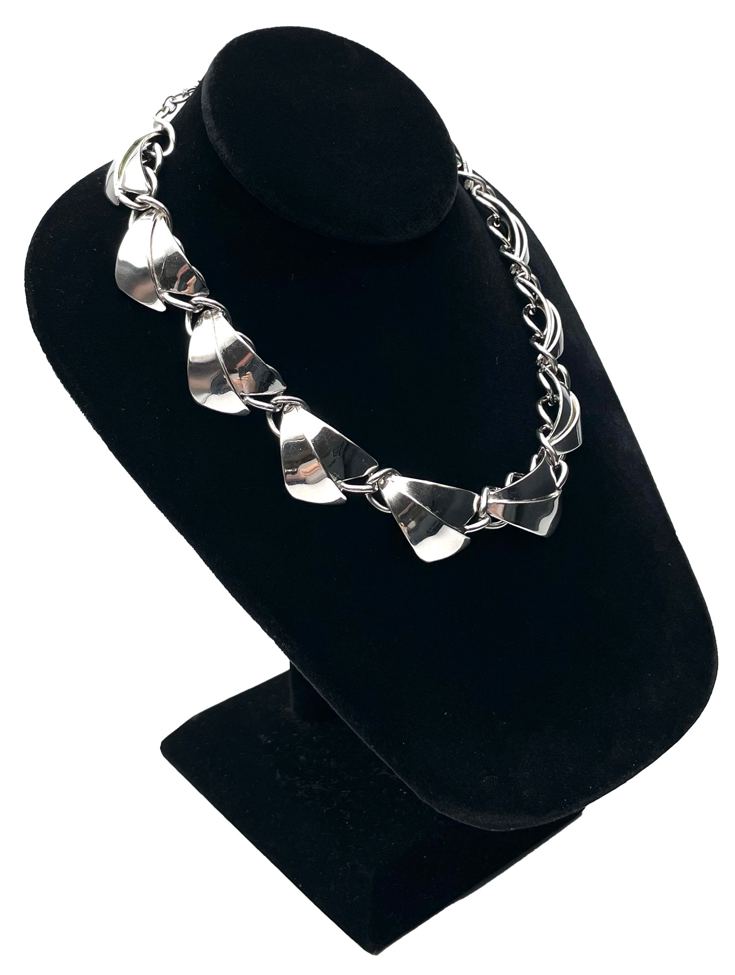 Sarah Coventry necklace