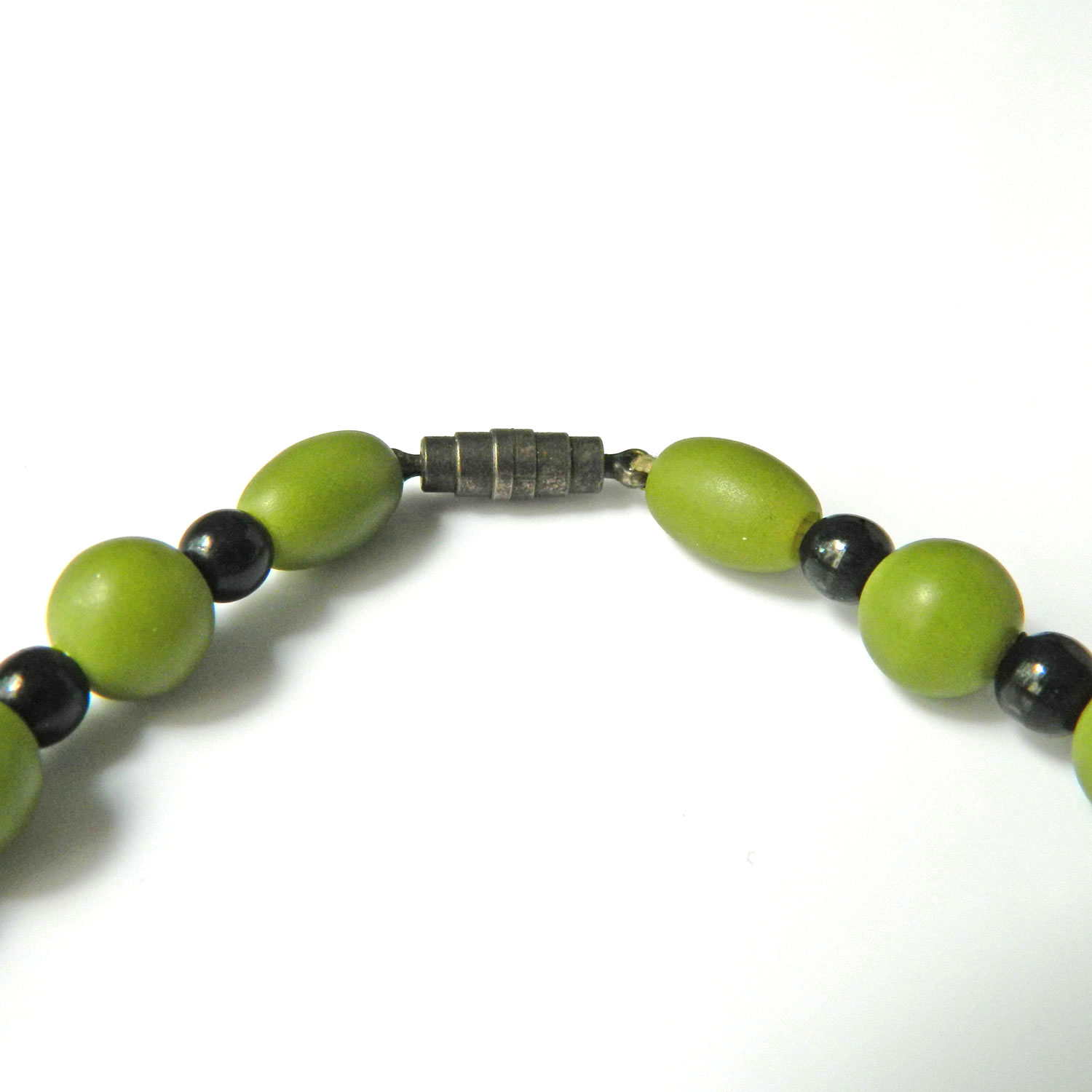 1930s celluloid bead necklace