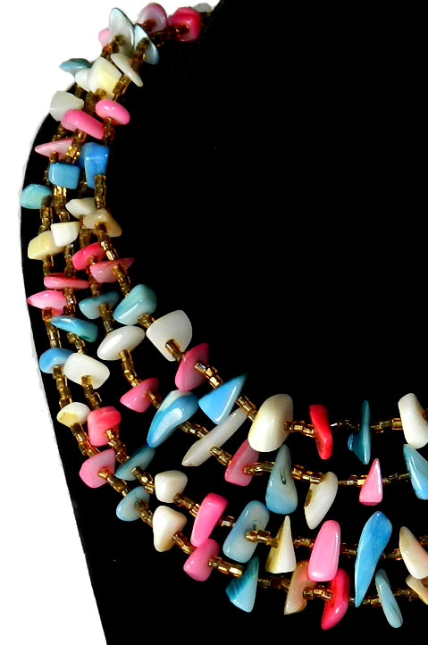 Colorful 1950's mother of pearl bead necklace