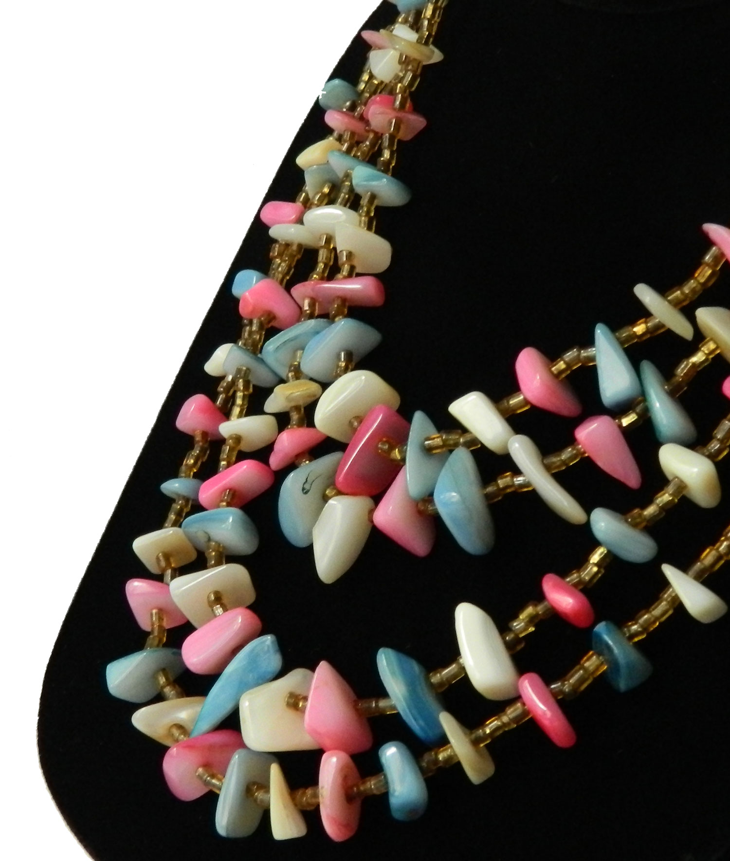 1950s dyed mother of pearl necklace