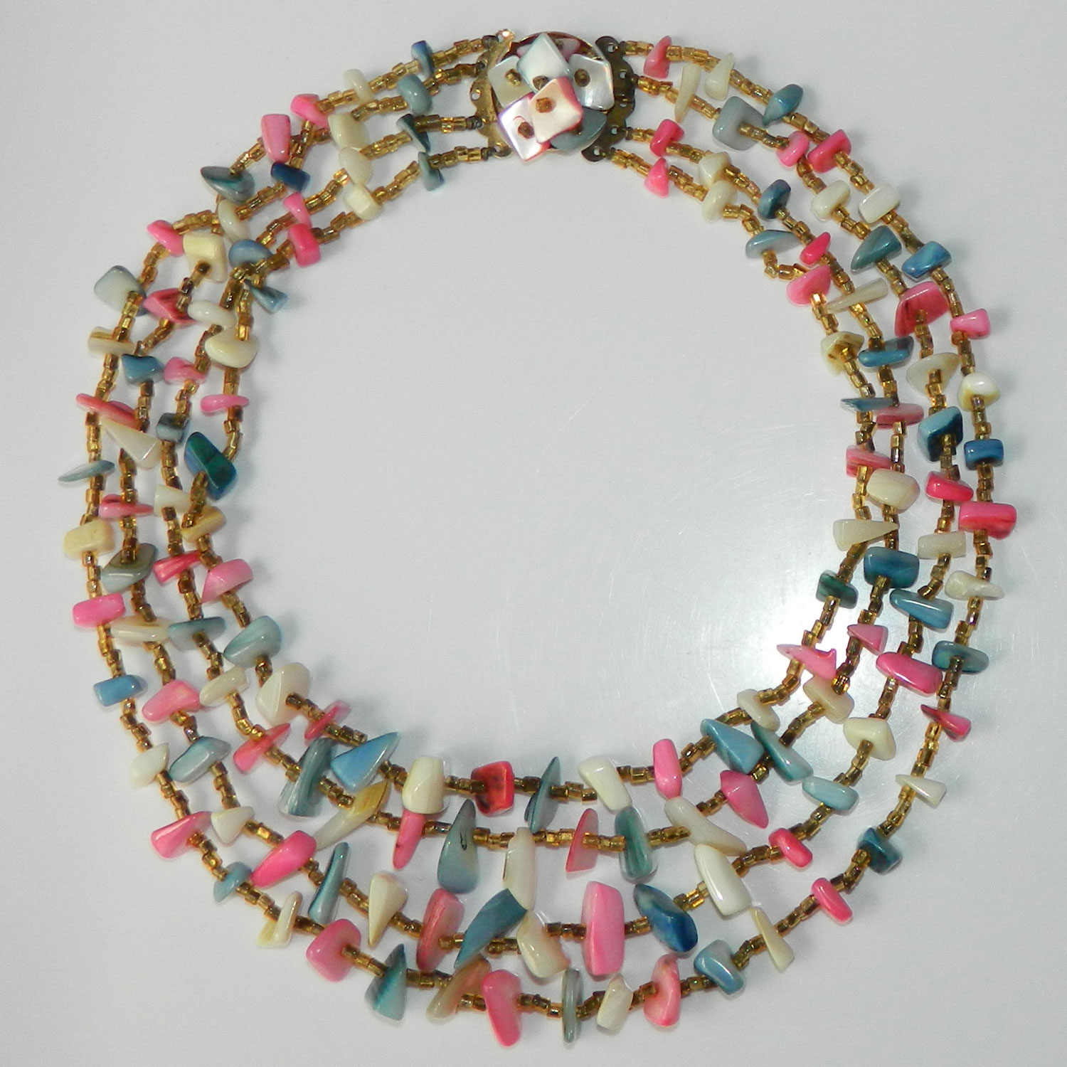 1950s dyed mother of pearl necklace