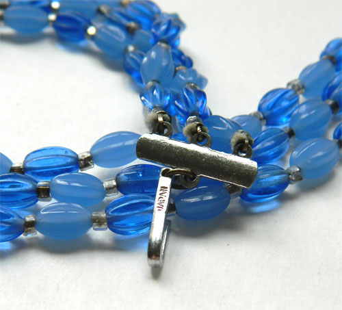1950's blue beaded necklace