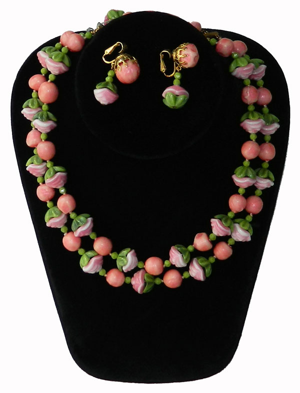 Vogue beadeded necklace