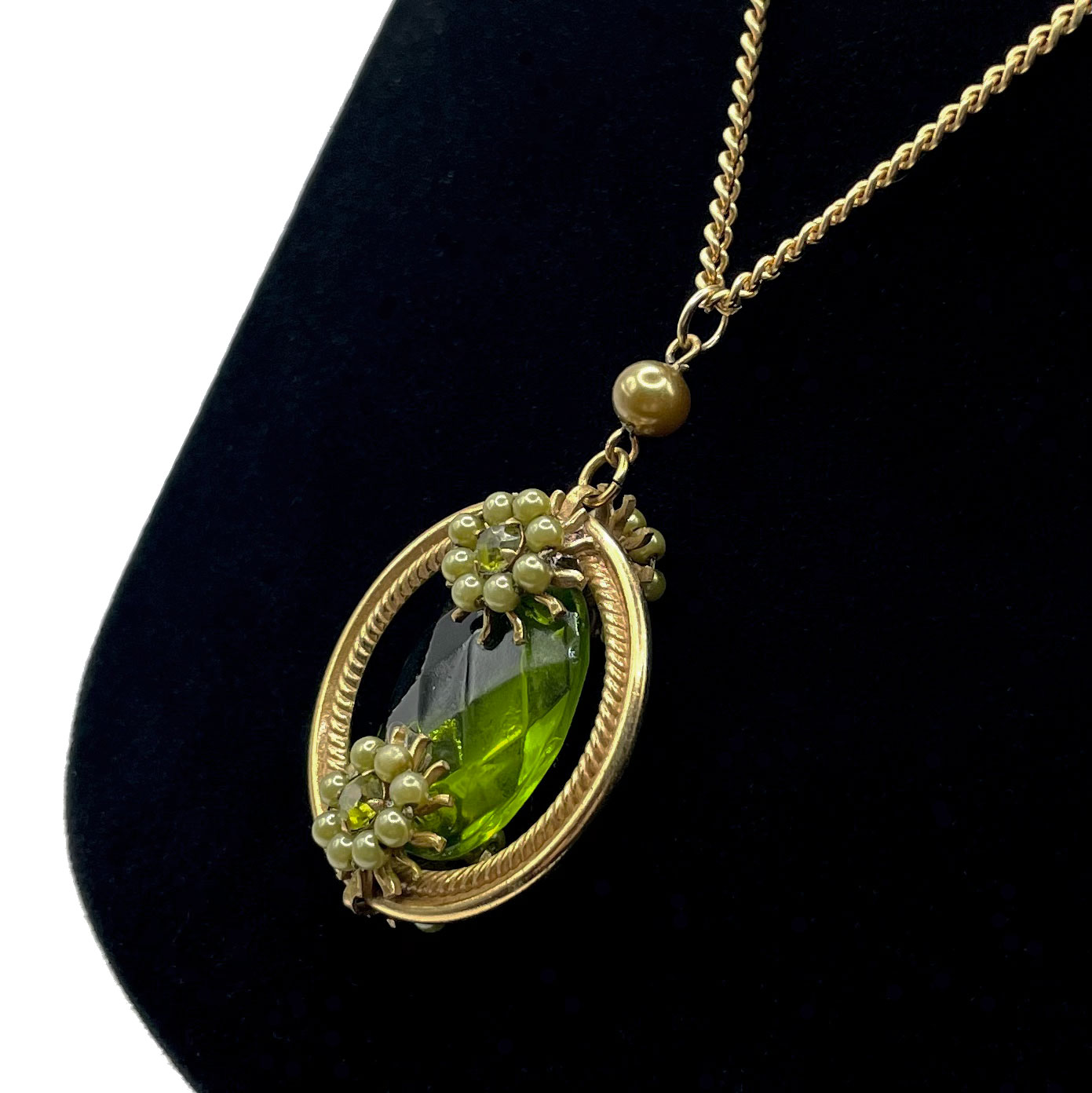 Vintage pendant necklace set