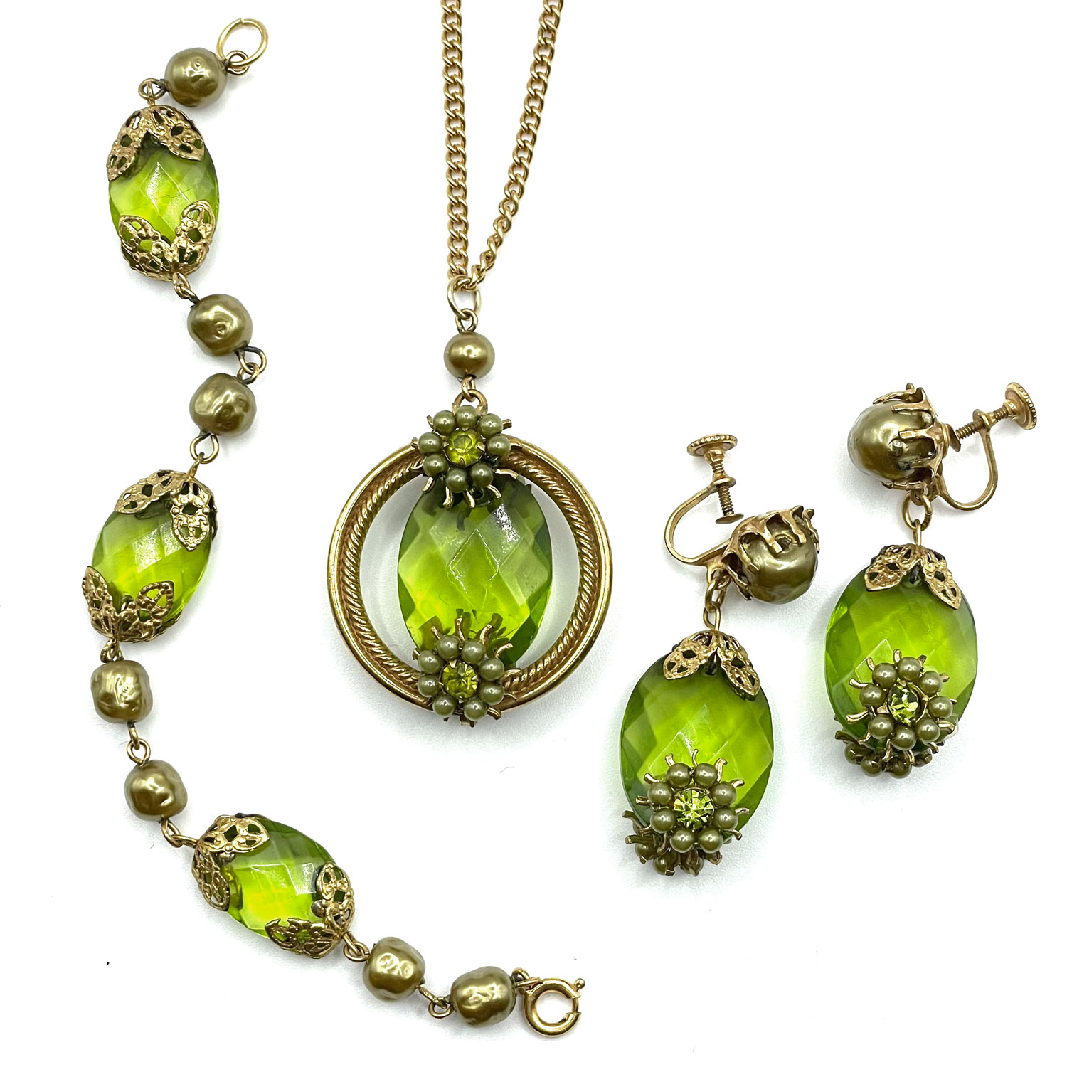 Vintage pendant necklace set