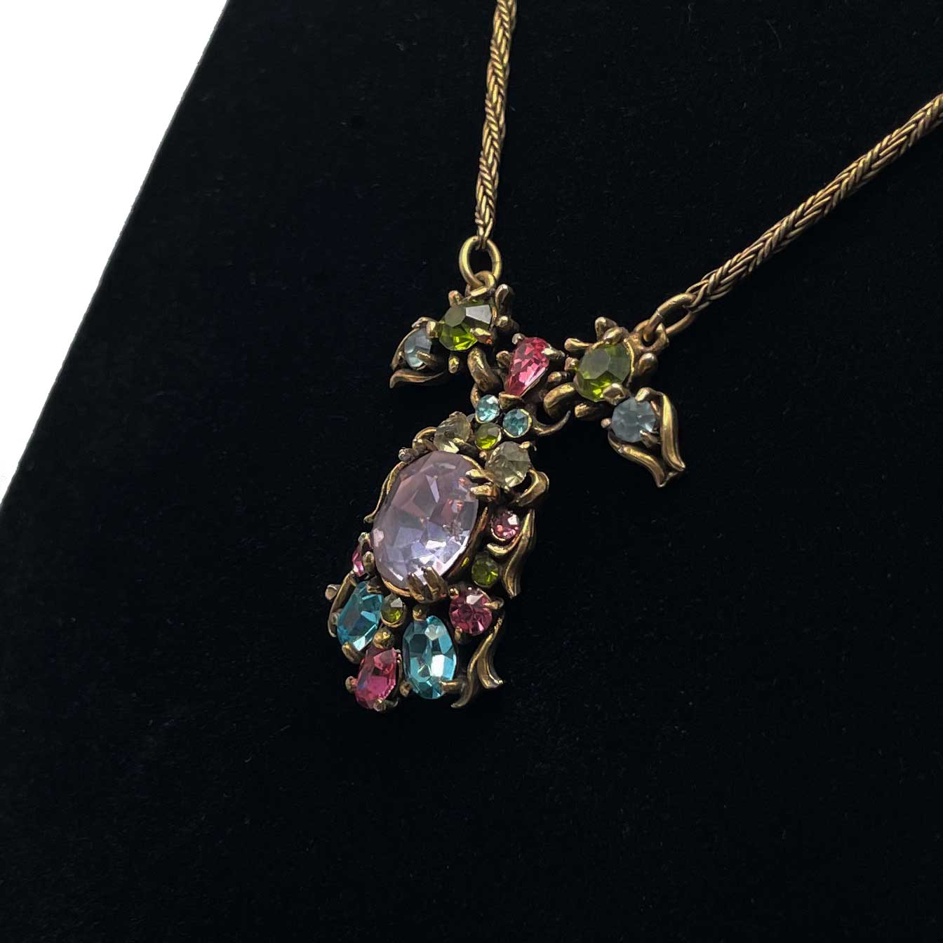 Hollycraft pendant necklace set
