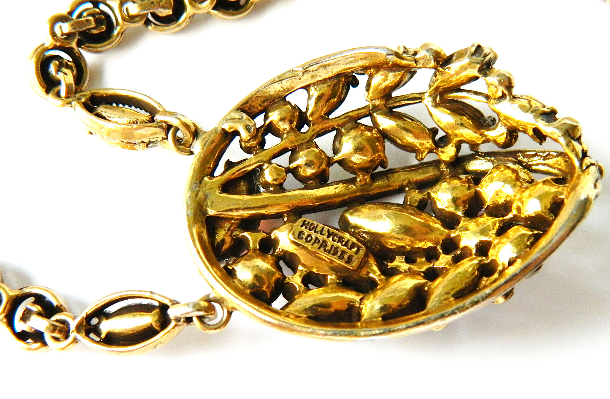 Hollycraft pendant necklace set