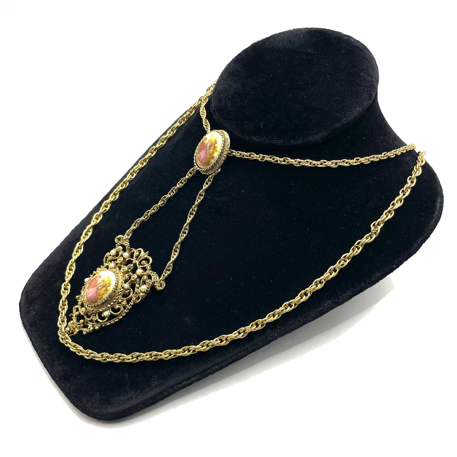 Ceramic 1970s pendant necklace and earring set