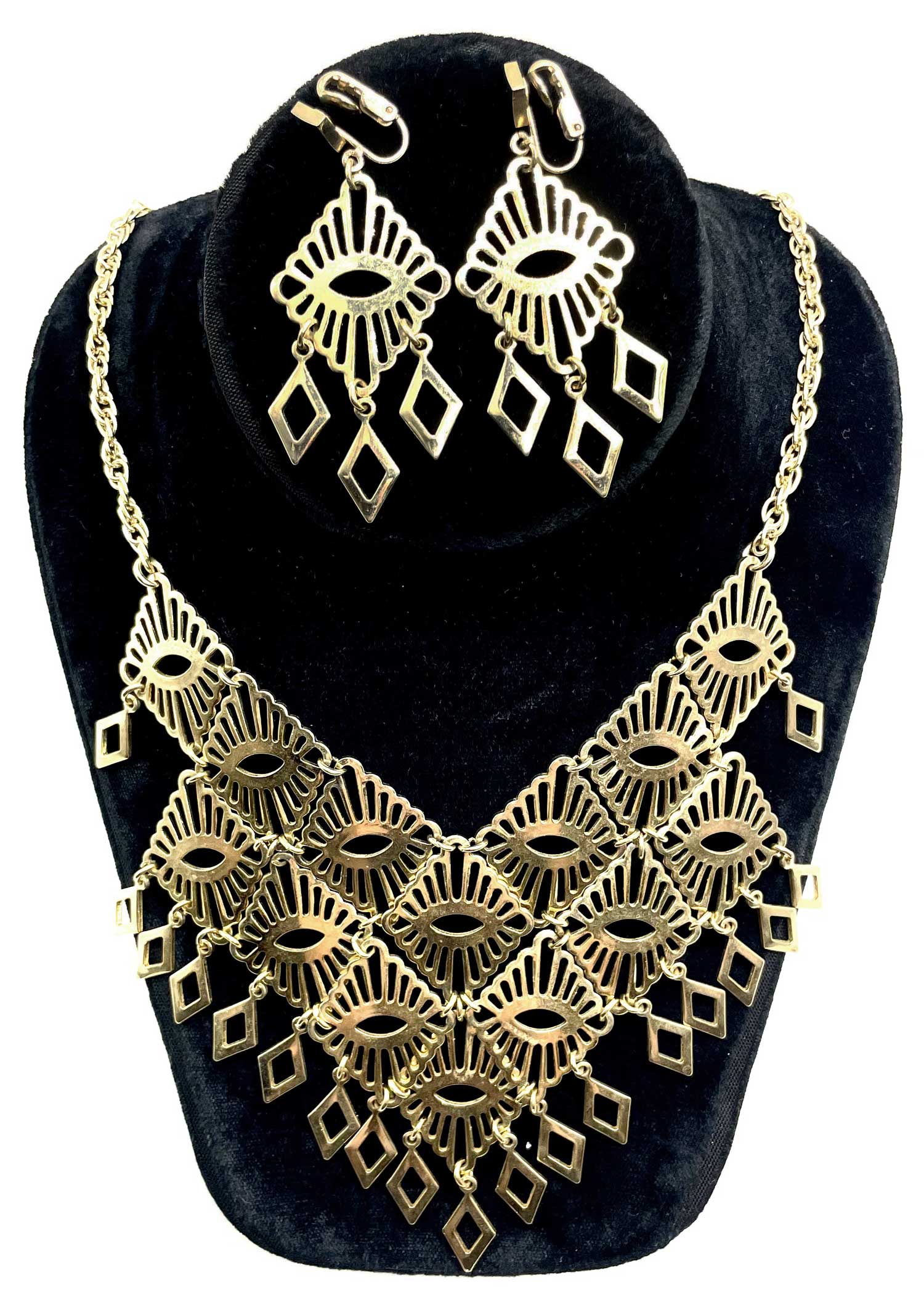 Sarah Coventry necklace and earring set