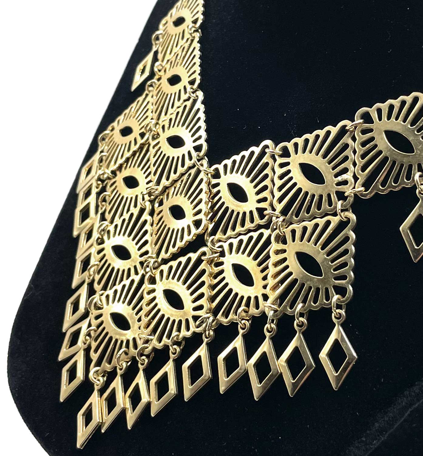 Sarah Coventry necklace and earring set