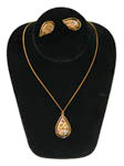 Sarah Coventry pendant necklace and earring set