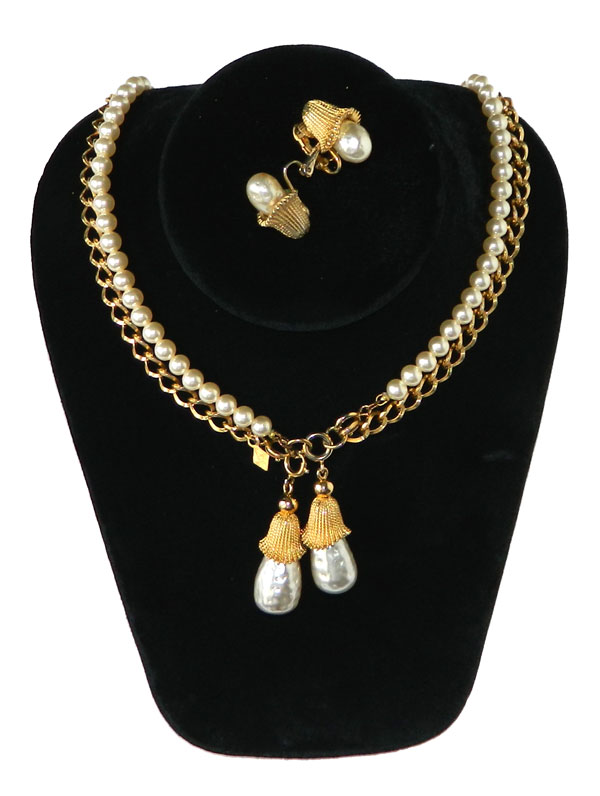 Sarah Coventry pearl necklace and earring set