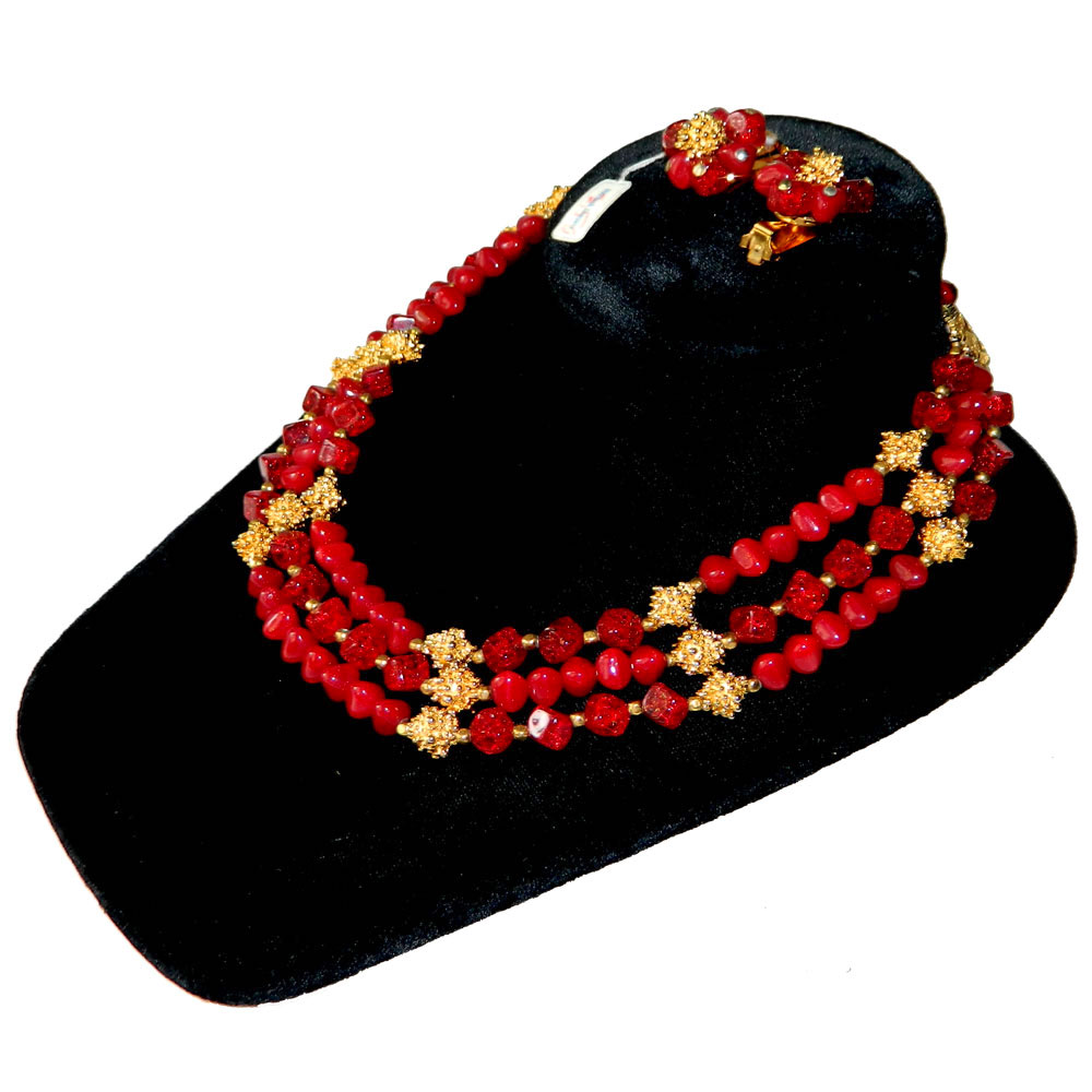 Hattie Carnegie necklace set