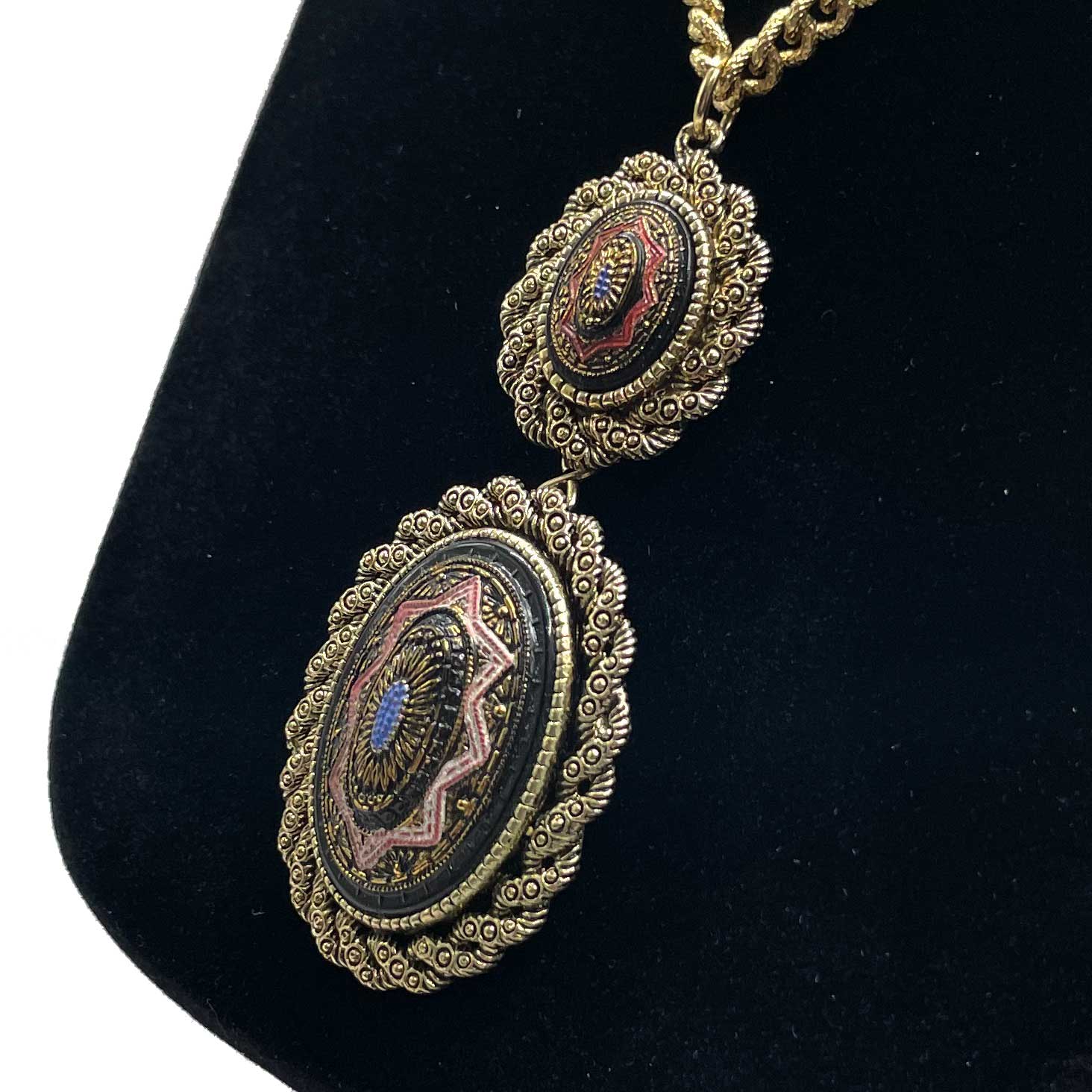 Sarah Coventry necklace and earring set