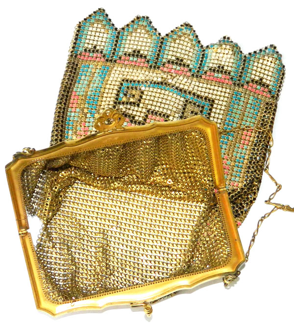 1920's Whiting and Davis mesh handbag