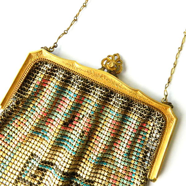 1920's Whiting and Davis purse
