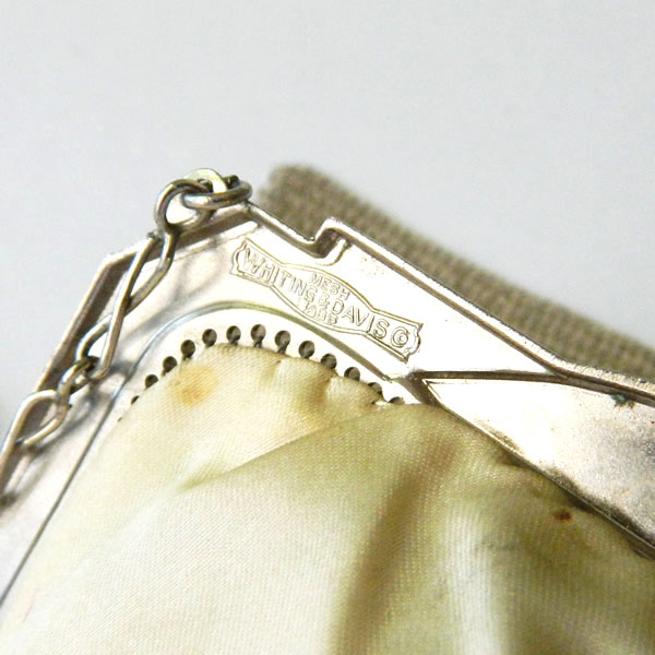 1920's Whiting and Davis mesh handbag