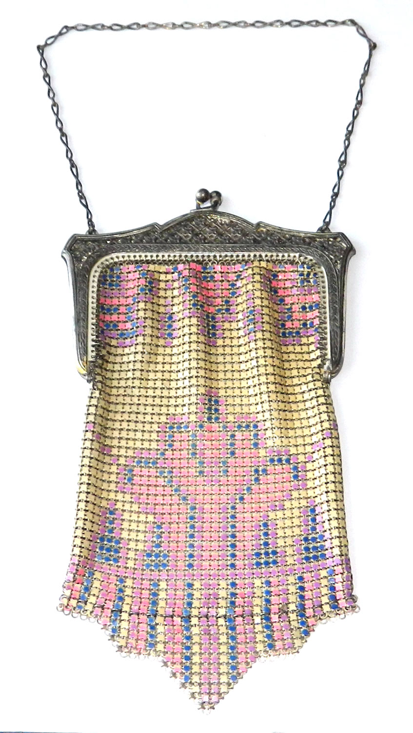 1920's Whiting and Davis mesh handbag