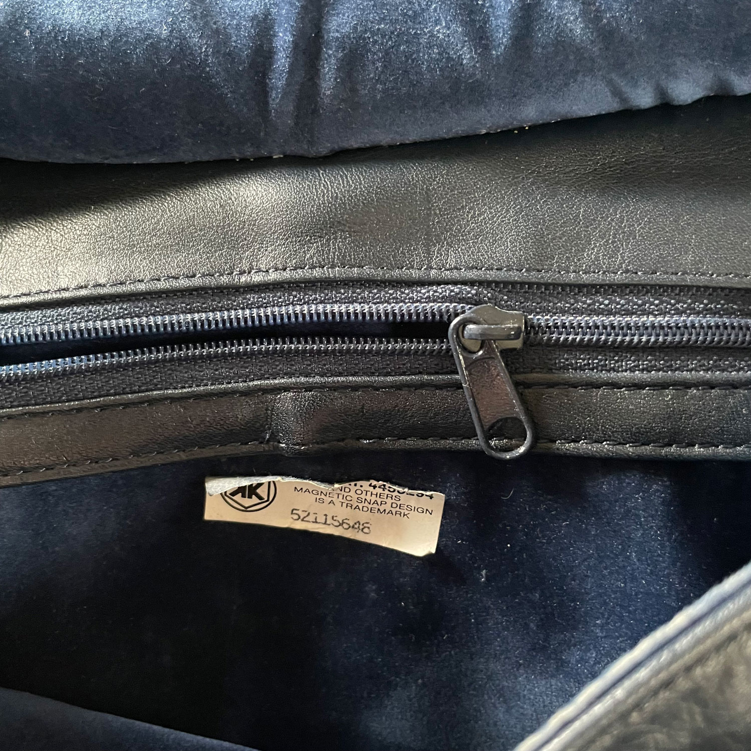 Brio leather purse