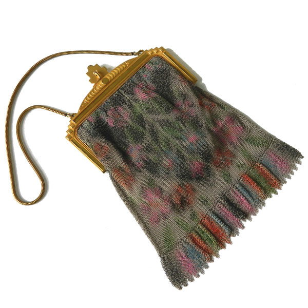 1920's Whiting and Davis handbag