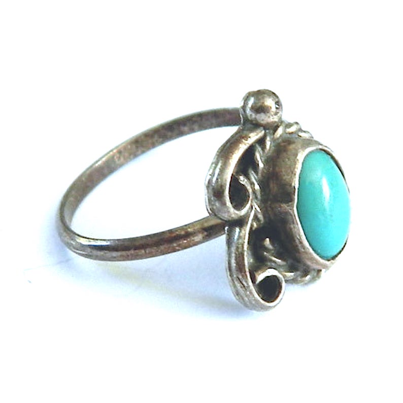 Vintage sterling silver coral ring