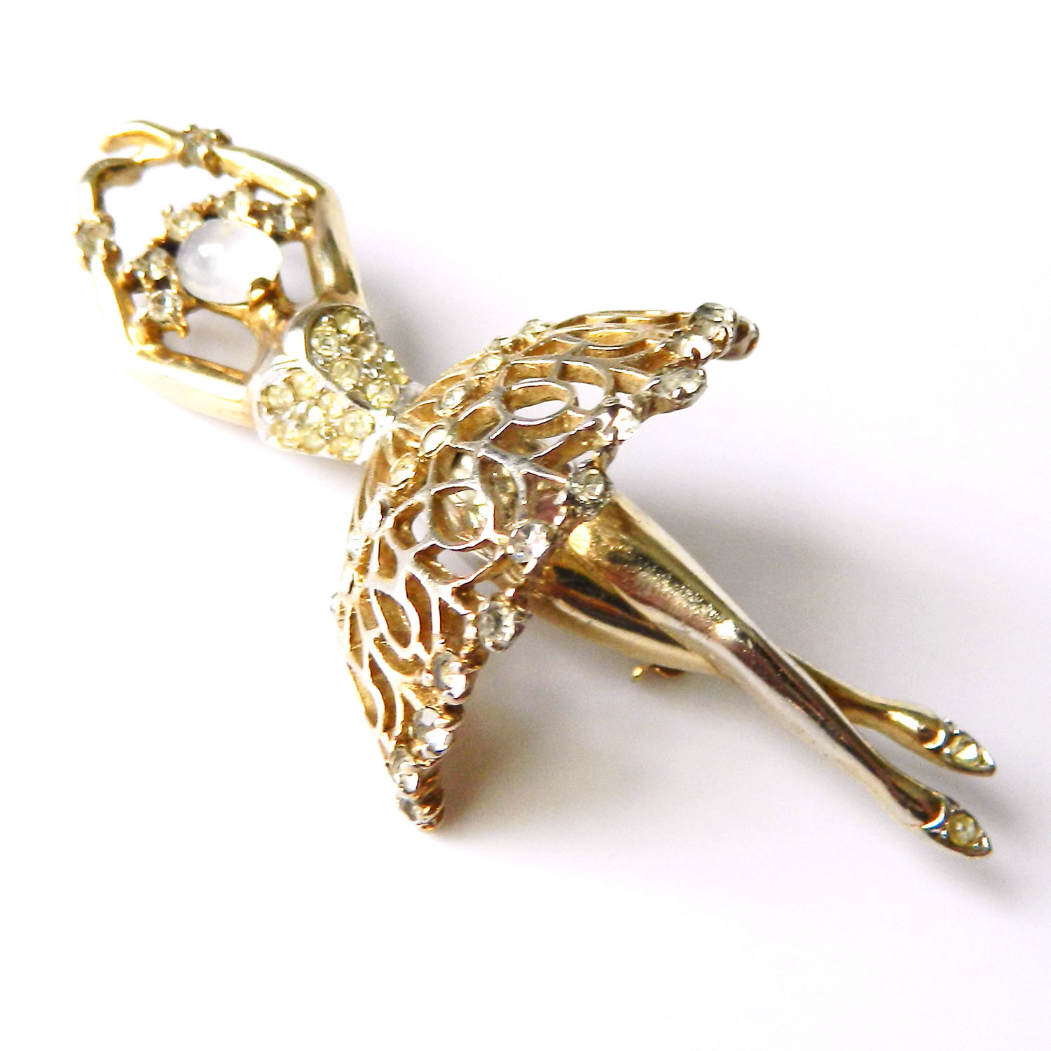 1940's Trifari ballet dancer brooch