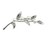 Sterling silver pearl brooch