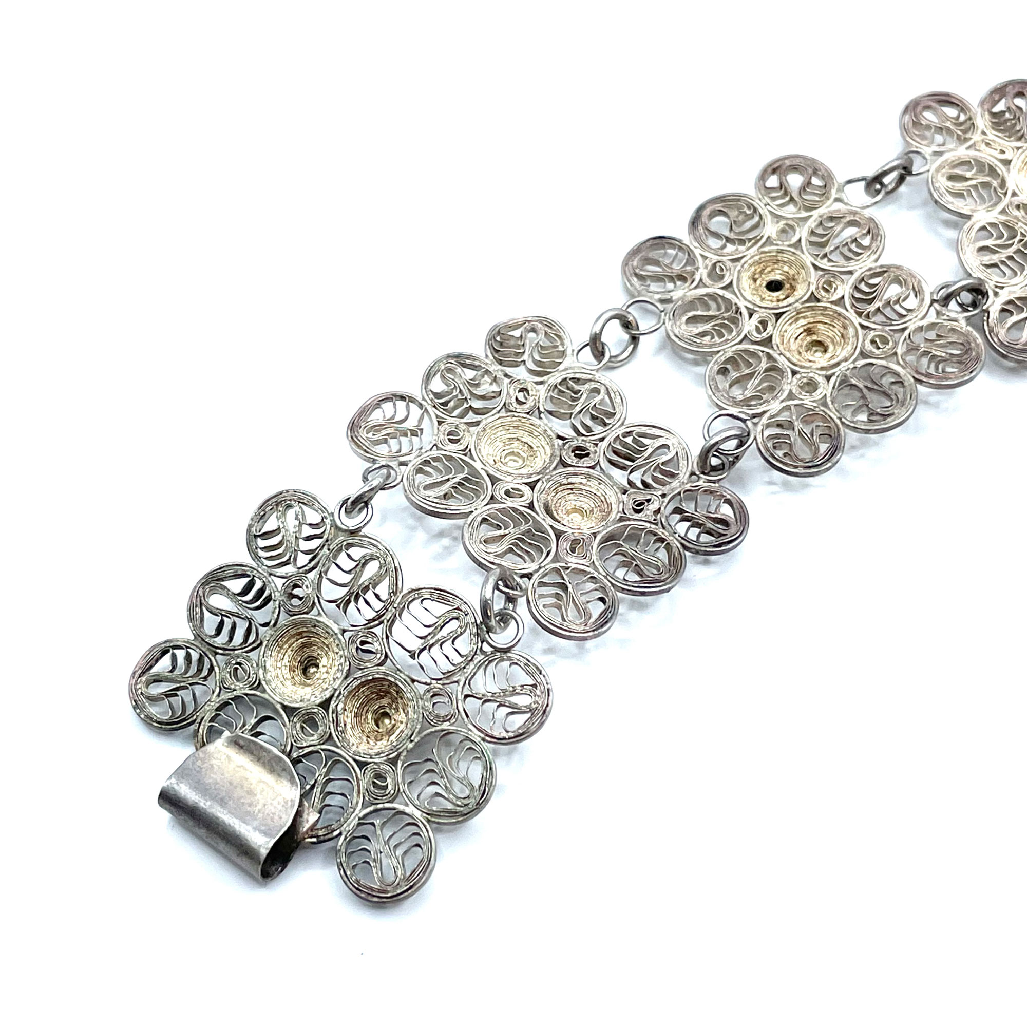 Silver filigree bracelet