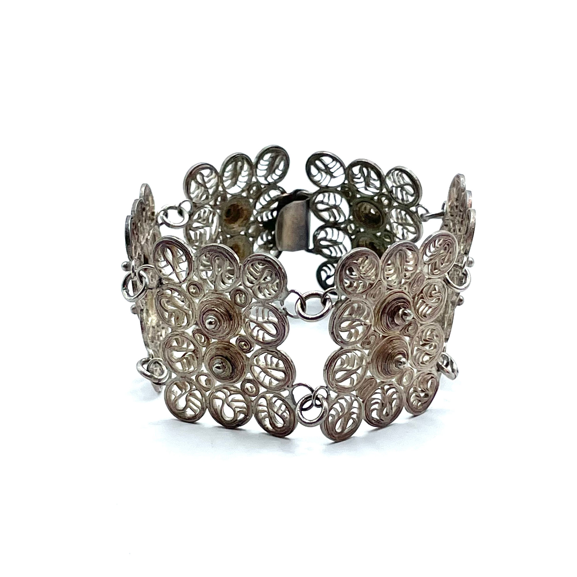 Silver filigree bracelet