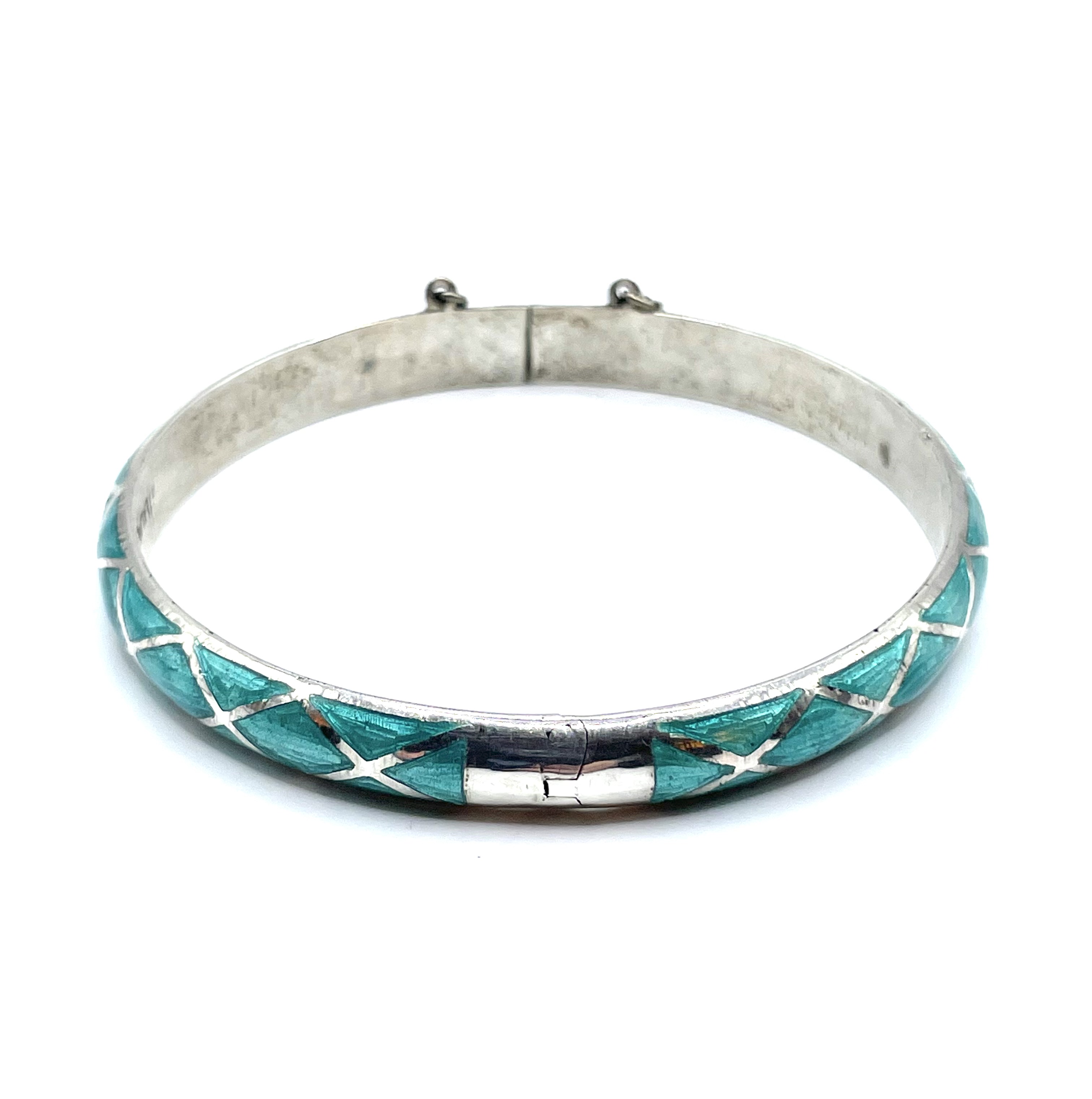 Argyle sterling bangle bracelet