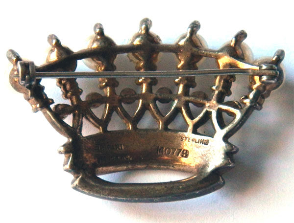 1940's silver Trifari crown brooch