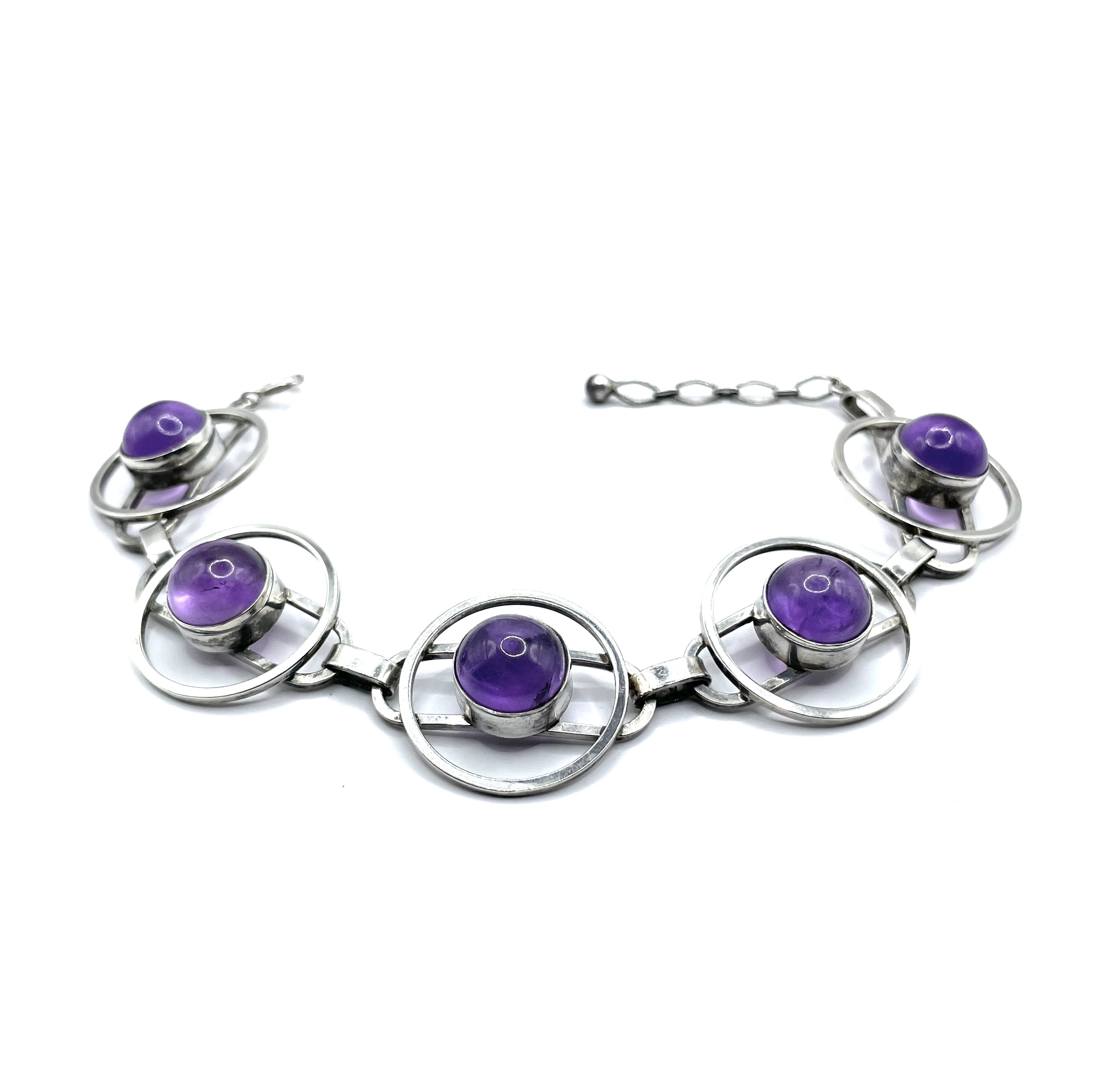 Amethyst cabochon bracelet