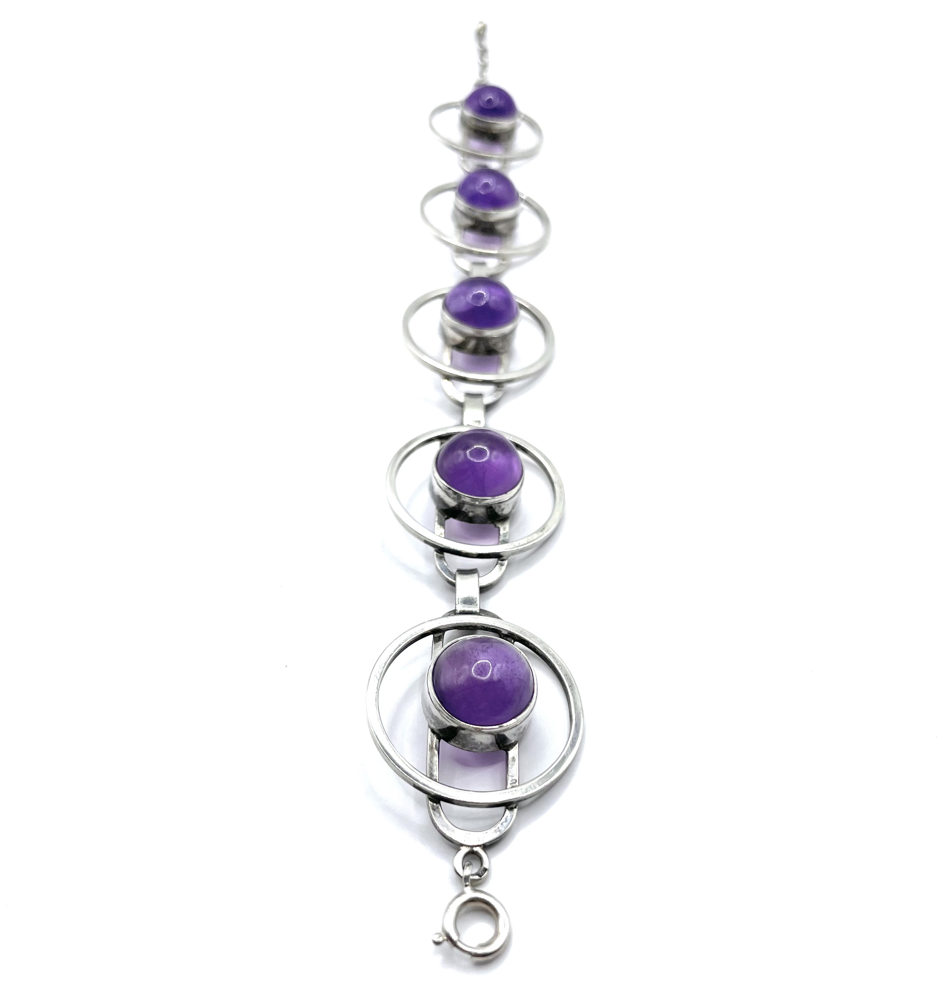 Amethyst cabochon bracelet