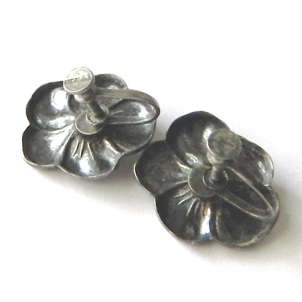 Vintage flower earrings