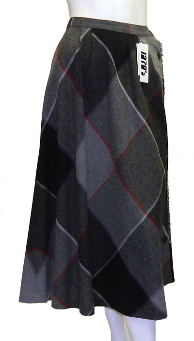 1970's wool skirt with side buttons