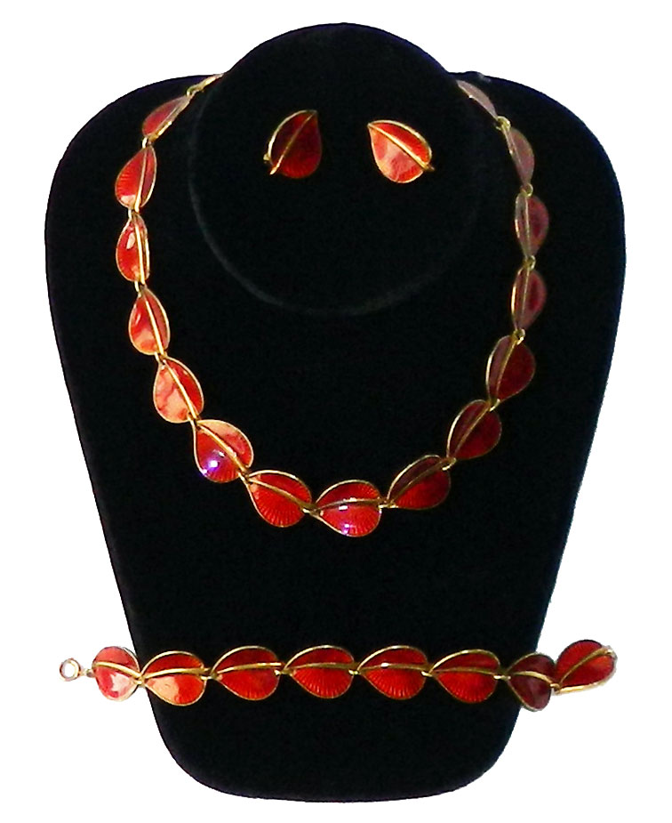 Scharning enameled necklace set