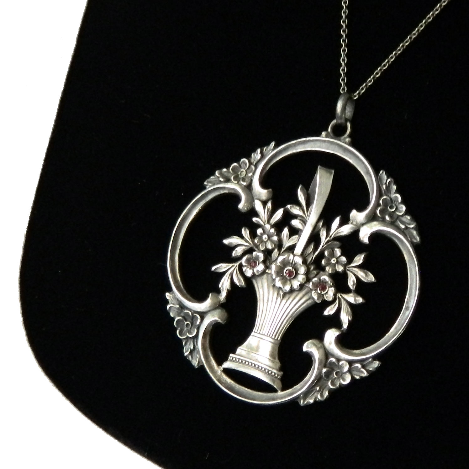 1940s Silver Flower Pot Pendant Necklace