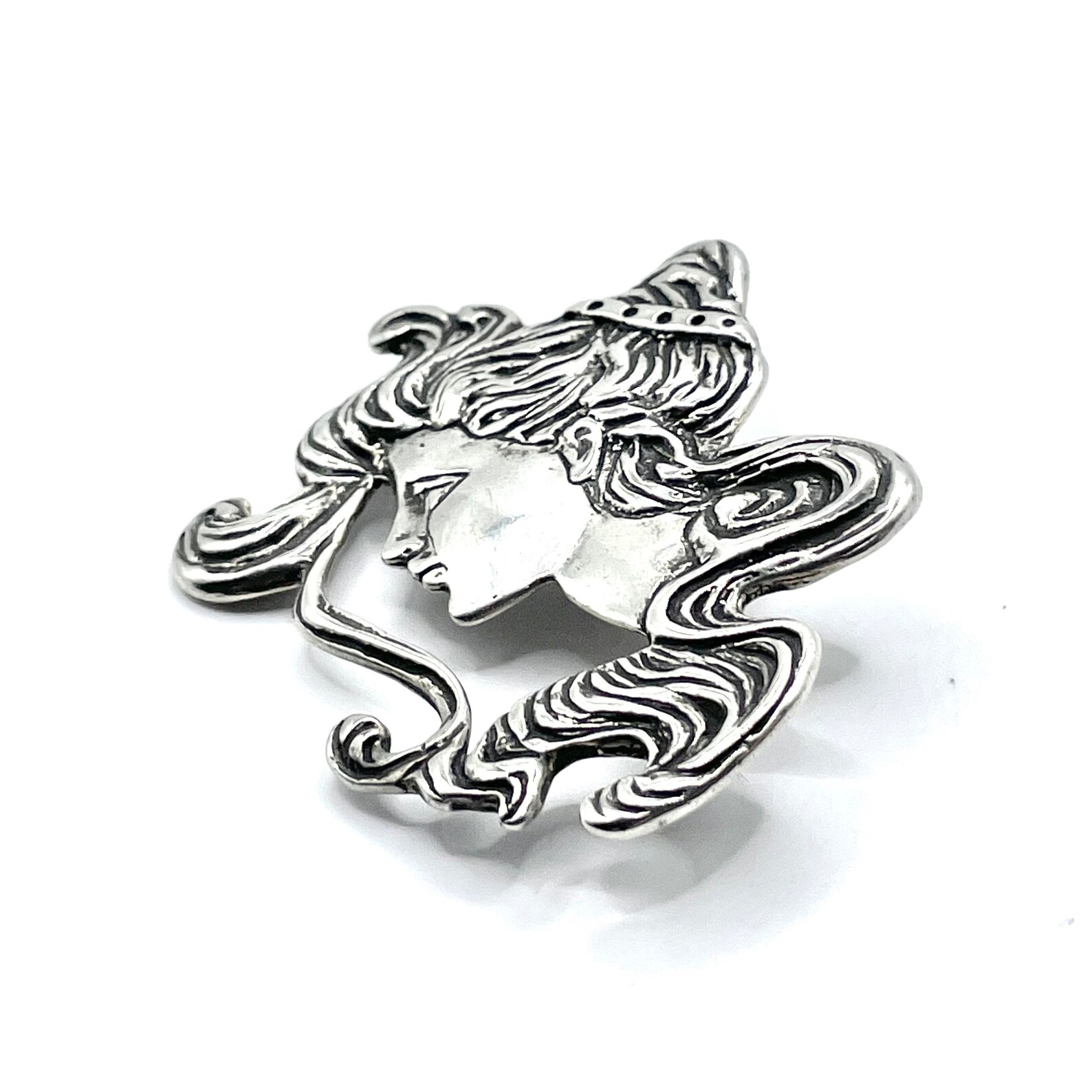 Sterling silver Art Nouveau brooch