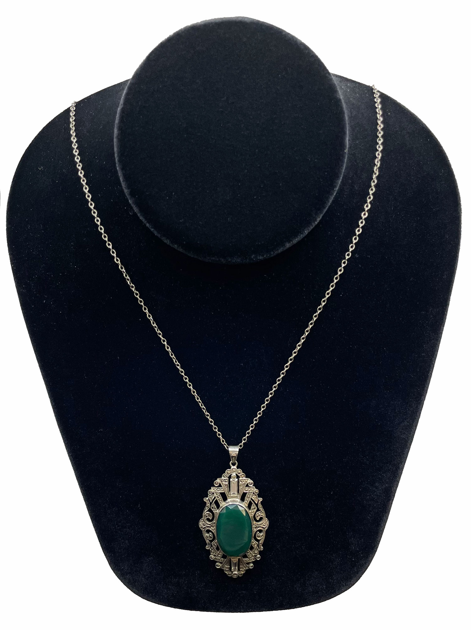 1920s Art Deco chrysoprase necklace