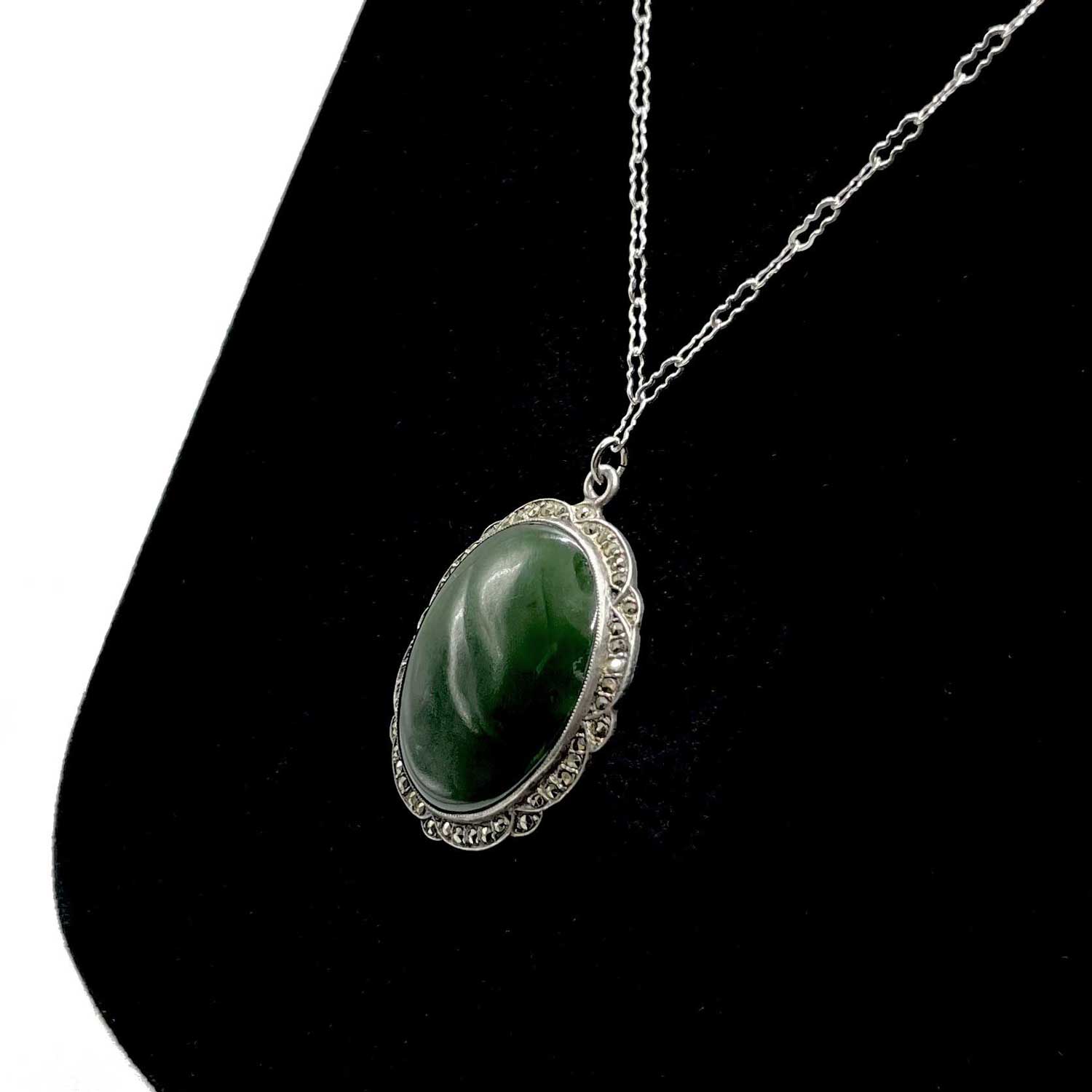 Art Deco jade pendant